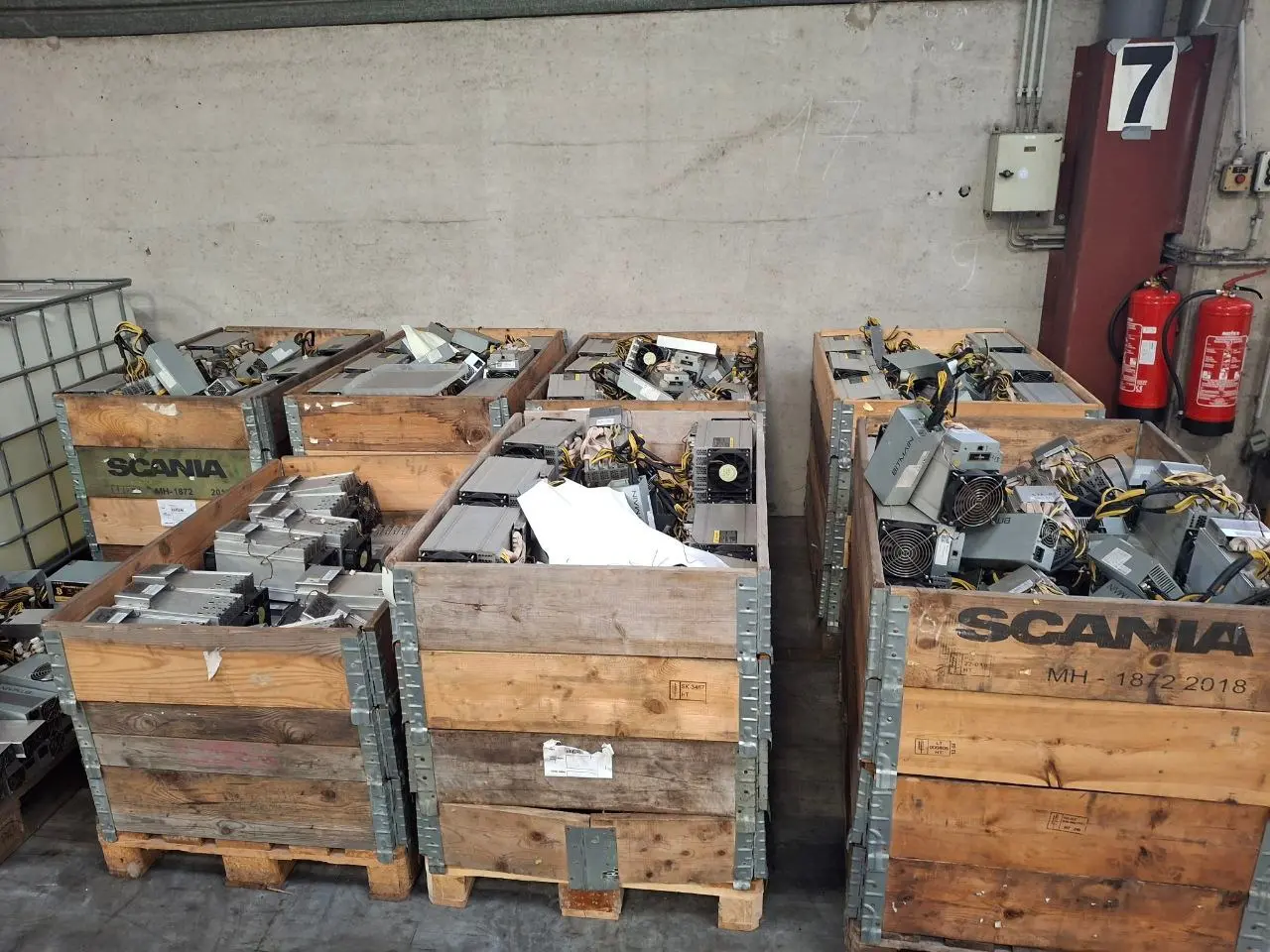 Erwerb von 270x Antminer L3+