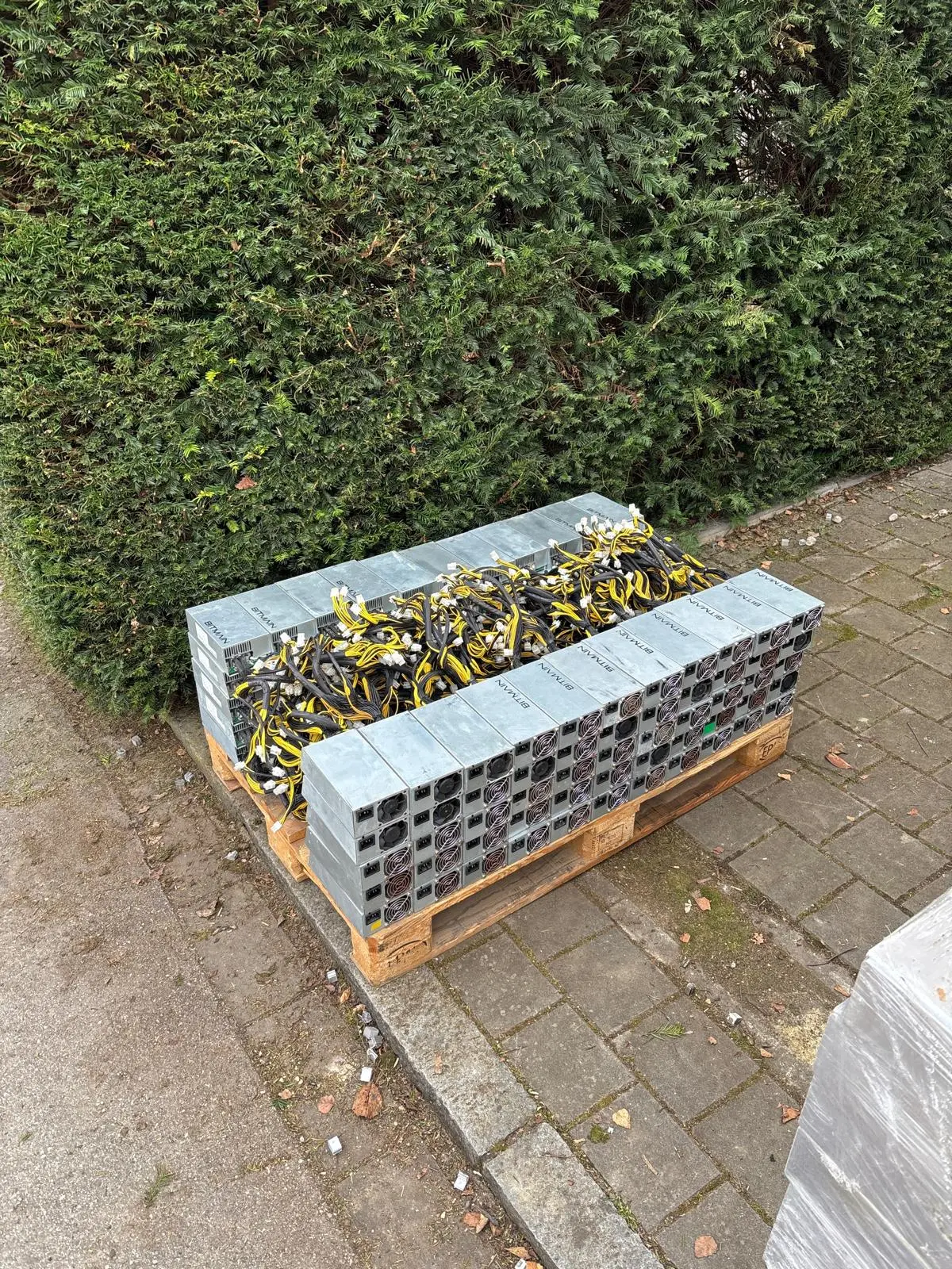 Großbeschaffung von 250x APW3 Netzteilen